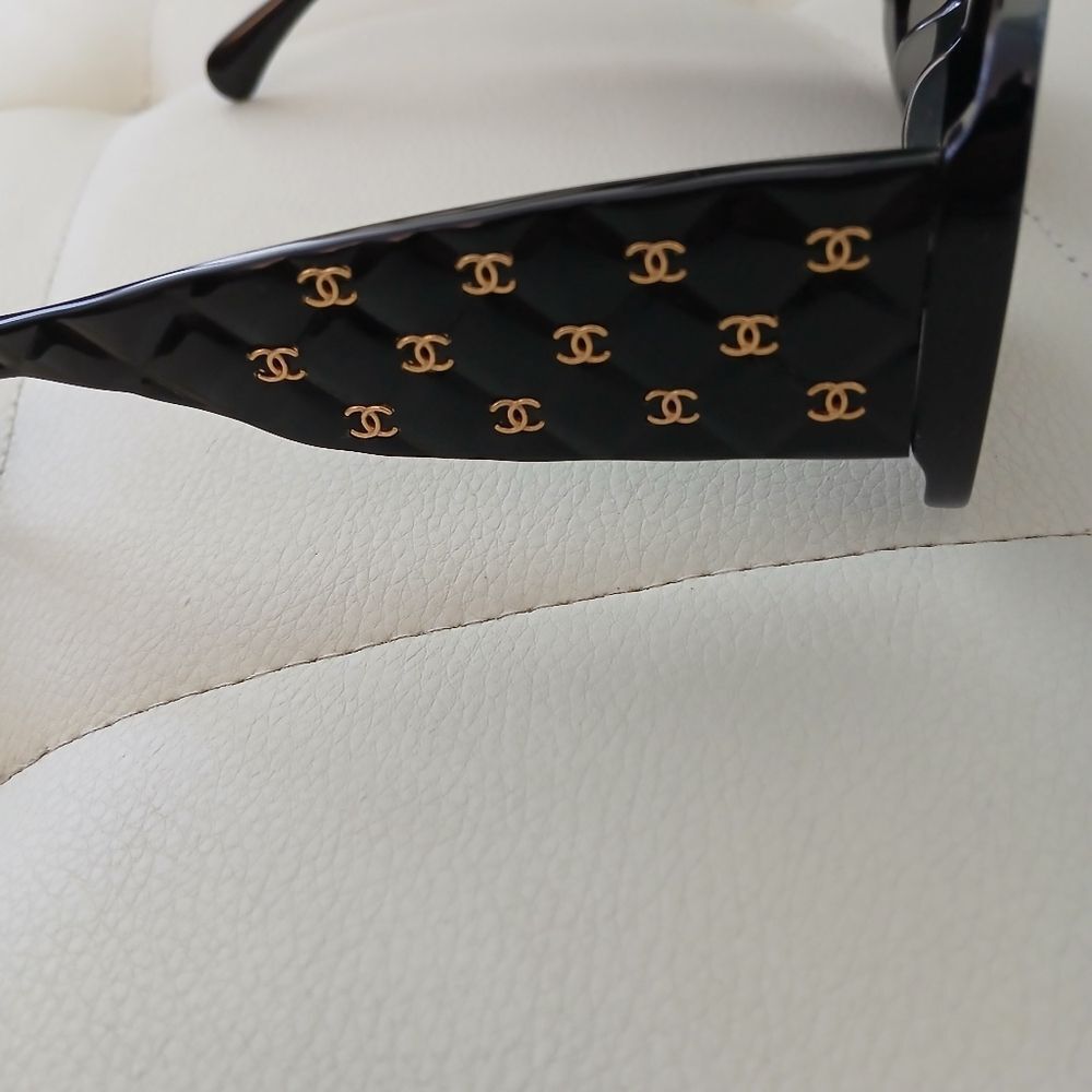 CHANEL Black and Gold Sunglasses - Picture 5 of 7